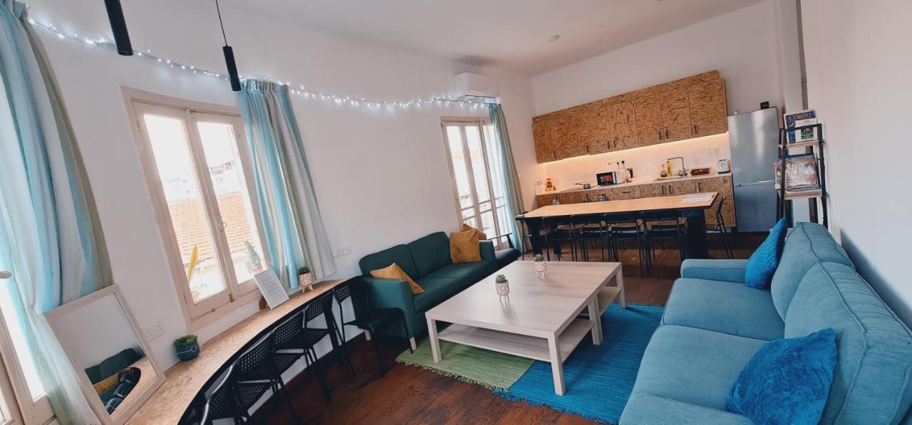 Bee Hostel بافوس المظهر الخارجي الصورة