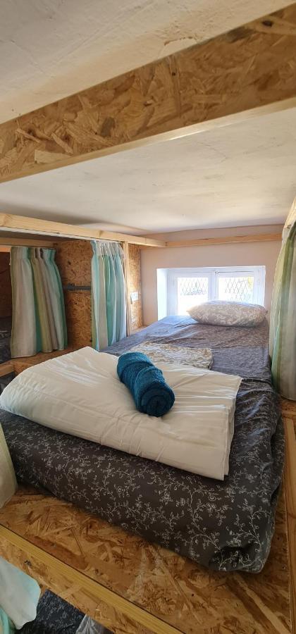 Bee Hostel بافوس المظهر الخارجي الصورة