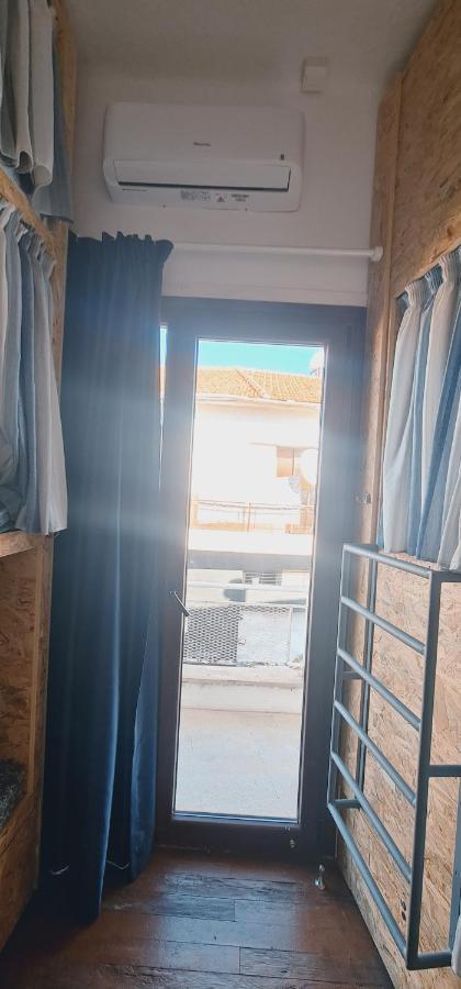 Bee Hostel بافوس المظهر الخارجي الصورة